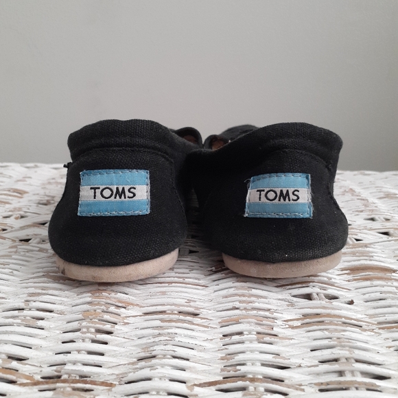 Classic Black Toms - Picture 4 of 7